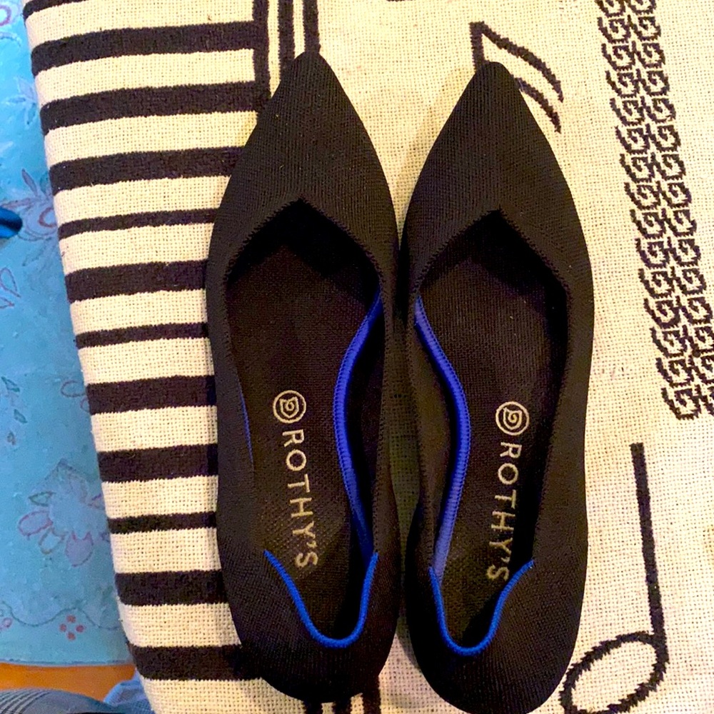 Rothy’s Black Solid Point Flat 11.5